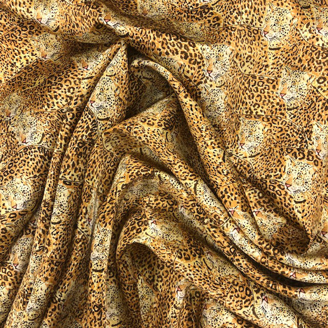Delicate And Luxurious Wholesale hammered silk fabric Of All Types